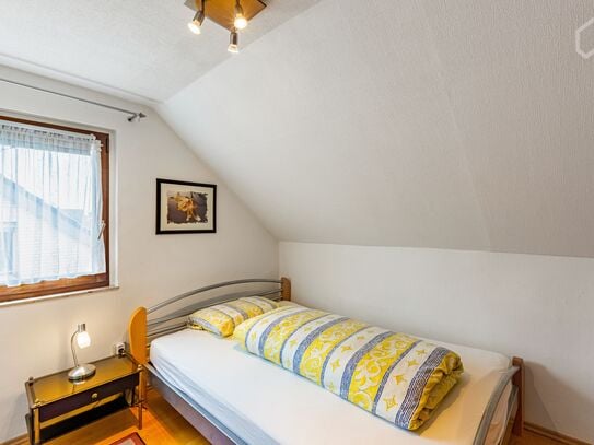 Bright and friently 2 room apartment in the attic, calm located with good infrastructure