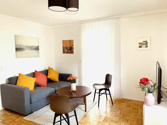 "Style & Komfort: Trendige 2-Zimmer-Wohnung voll möbliert – Dein stylisches Zuhause in perfekter Lage!"
