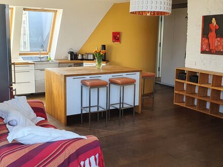 Stilvoll designtes Dachgeschoss-Loft in Moabit | Gorgeous and bright home in Moabit