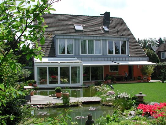 Gemütliche Dachgeschosswohnung im beliebten Vorort Angermund (Norden von Düsseldorf, Messenähe)