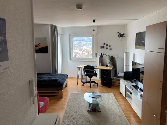 Zentral möbliert 1,5 Zimmer Wohnung