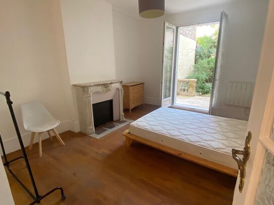 Great flat with private access to garden