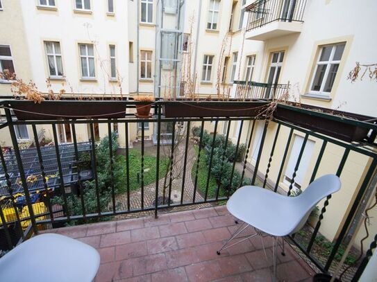 Great apartment with balcony in Bötzowviertel