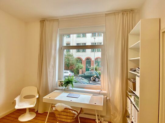 Bright old building flat close to the city centre with balcony, garden and fireplace, Hannover - Amsterdam Apartments f…