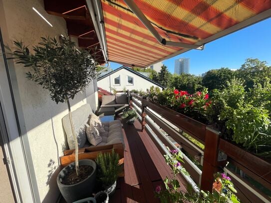 Beautiful furnished 2-room attic apartment with large balcony