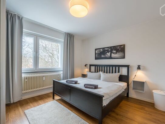 Light-flooded furnished 3-room apartment with a view of the greenery, Berlin - Amsterdam Apartments for Rent