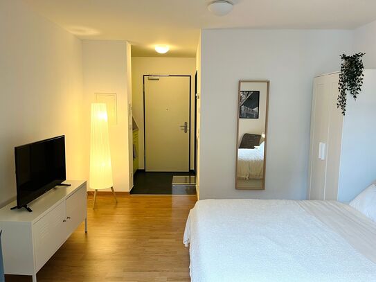 Central, modern & cozy apartment with Balcony in the heart of Berlin