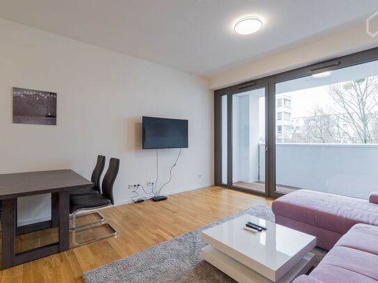 Fully Furnished Apartment - Luxurious, brand new 3 Room (2 Bedroom) in the Center of Berlin!, Berlin - Amsterdam Apartm…