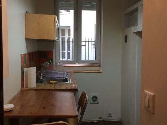 Quiet Studio Paris 15ème close to amenities