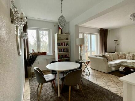 Helle, liebevoll möblierte 3 Zimmer Wohnung mit Balkon in Steglitz | Bright, lovingly furnished 3 room apartment with b…