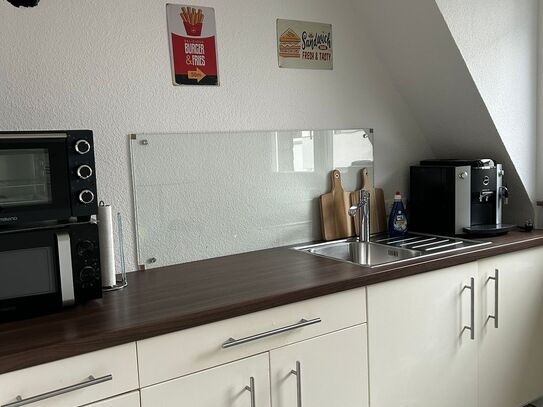 Neu teilsanierte- und renovierte möblierte Wohnung im Essener Süden!, Essen - Amsterdam Apartments for Rent