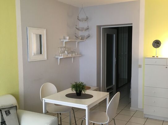 Lovingly furnished and fully equipped apartment 36 sqm - 1.7 km to the center - quiet - underground parking possible