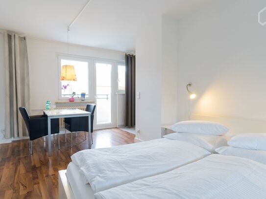 Bright, quiet apartment - great view!, Berlin - Amsterdam Apartments for Rent