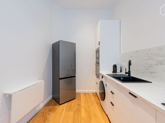 Geräumiges und luxuriöses 2-Zimmer-Apartment in bester Berlin-Mitte-Lage