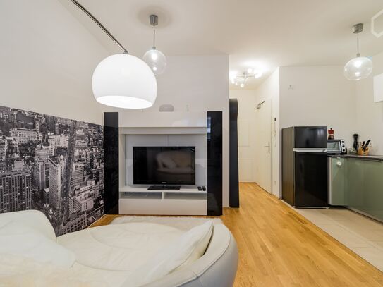 Charming & new suite in Mitte