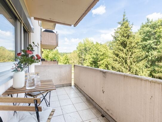 Chic single apartment with a forest view Dudweiler near University