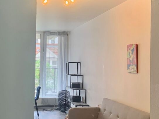 'Karen' - Ideal 2-room apartment with balcony in the beautiful Schöneberg of Berlin