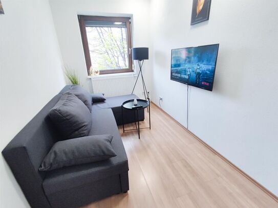 City location 4 rooms 7 Beds Balcony Netflix INET, Stuttgart - Amsterdam Apartments for Rent