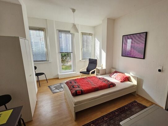 Schöne helle & ruhige 1-Zimmer-Wohnung mitten in Bremen-Schwachhausen.