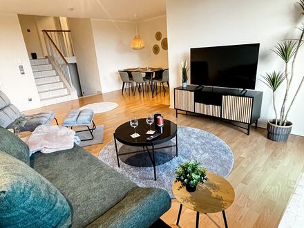 Geräumige und gemütliche 3-Zimmer-Wohnung komplett zum Wohnen ausgestattet mit 2 Balkonen | Spacious and cosy 3-room ap…