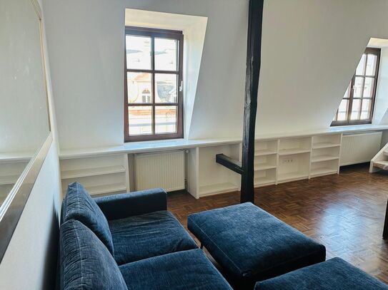 Charming, newly renovated, furnished old building apartment with a loggia and skyline view in Frankfurt/Sachsenhausen.,…