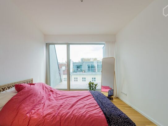 156sqm Designer Penthouse Apartment in Friedrichshain - with 2 verandas and a rooftop terrace and amazing views over Be…