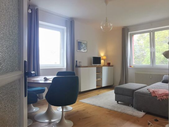 Charmantes, helles Appartement im Prenzlauer Berg mit guter Verkehrsanbindung.