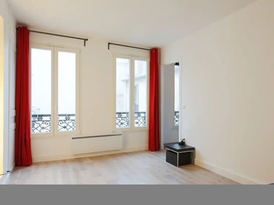 Lovely Apt in Heart of Paris: 10min Walk to Louvre