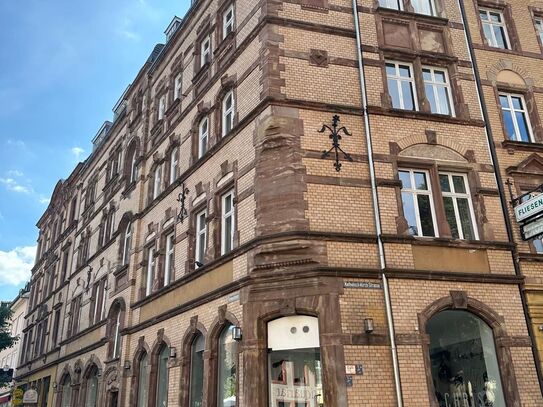 Komfortable und helle Stadtwohnung im Herzen von Saarbrücken am St Johanner Markt, an der Basikila St Johann in verkehr…