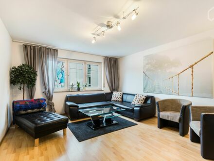 Exklusive, großzügige Wohnung mit Balkon in Top Lage nahe des HBF | Great and bright home with a balcony near State Par…