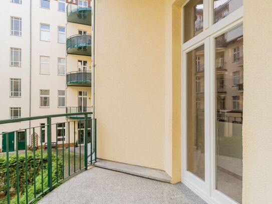 Newly Renovated: Luxurious 6 room Apartment Near Kurfürstendamm, Berlin - Amsterdam Apartments for Rent