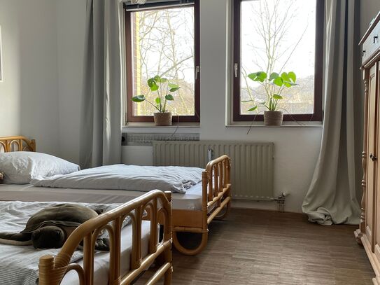 Light-flooded spacious apartment in Grafenberg