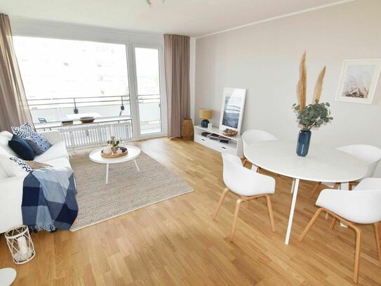 Exklusive, helle Wohnung mit Westbalkon