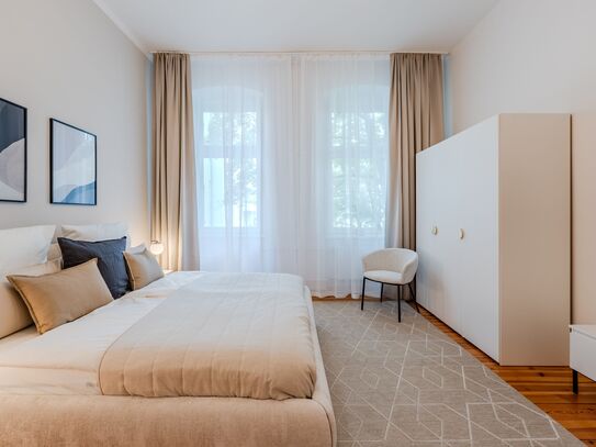 Renovated 2 bedroom apartment with balcony in Historical Charlottenburg