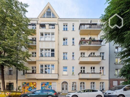 "Charming 1-room apartment in Reuterkiez"