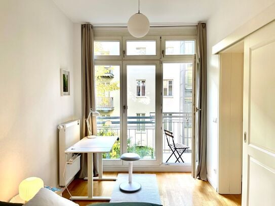 Bright and pleasant Apartment in Prenzlauer Berg with South Facing balcony, Berlin - Amsterdam Apartments for Rent