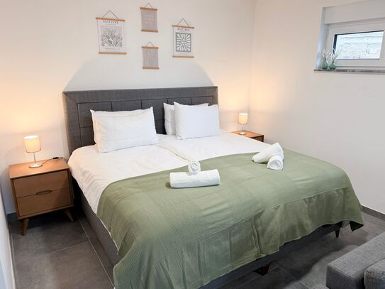 Luxus Neubau Apartment in ruhiger Lage