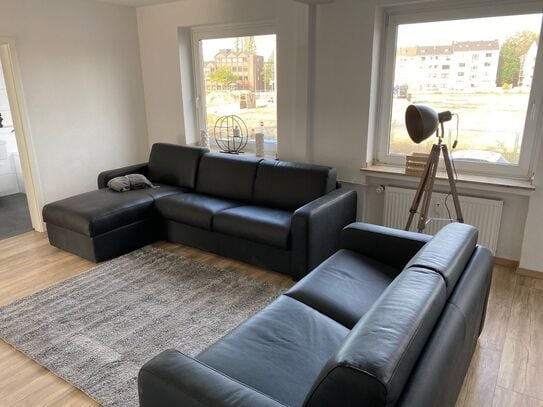 top refurbished apartment in the center (pedestrian zone 2 minutes) for up to 6 people - first time use, Duisburg - Ams…