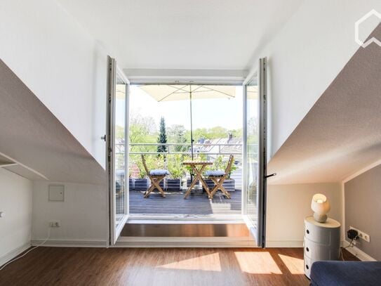 Stylish and pretty apartment with roof terrace, located in Sülz Cologne's favorite district. Digitally equipped., Koln…