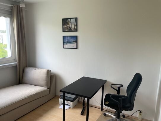 Bright top-floor apartment close to Alexanderplatz