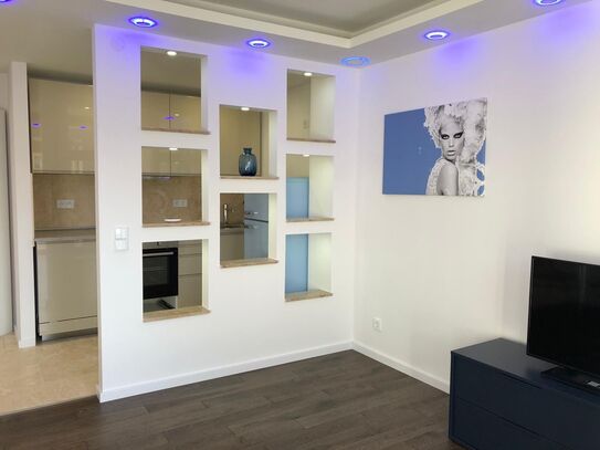 DThe completely new and elegantly renovated apartment is located in a sought-after residential area in the Friedrichhain