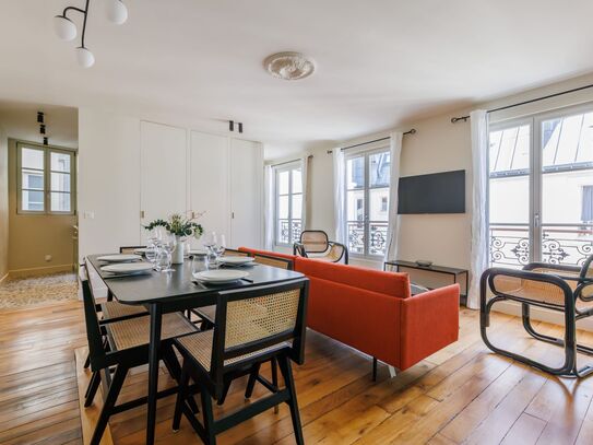 St Germain des Prés - Charming 58m² Apartment on the 5th Floor with Elevator