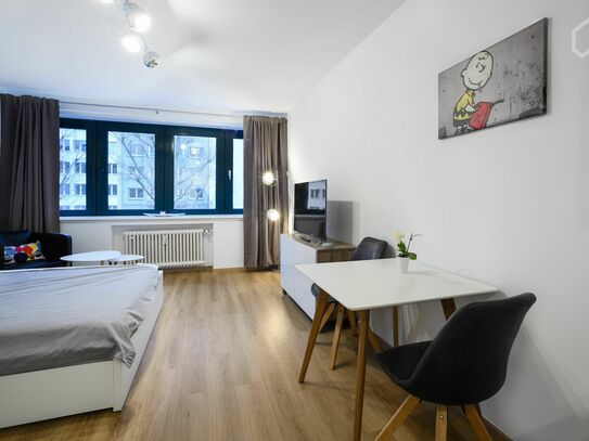 Liebevoll eingerichtetes & modisches Studio Apartment in Köln
