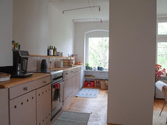 SUBLET: Beautiful 100 sqm Altbau apartment