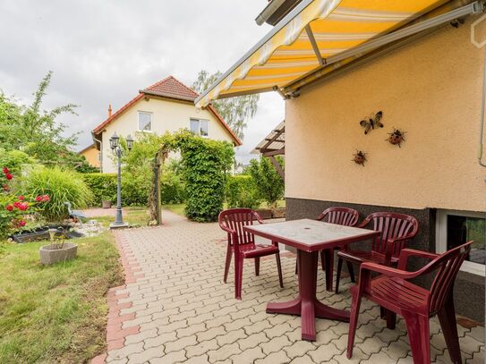 Comfortably furnished detached house in Berlin Biesdorf with south facing garden., Berlin - Amsterdam Apartments for Re…