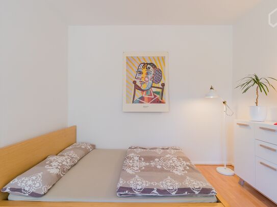 Bright apartment with sunny balcony in Berlin Wilmersdorf