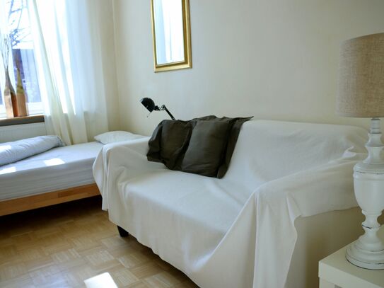 Modern 4-Room Apartment with Large Terrace – Fully Furnished, No Deposit, Cleaning Service Included!