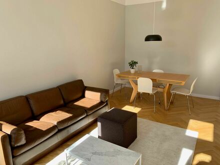 Elegante, sonnige und ruhige Wohnung mit großem Balkon im Florakiez | Beautiful bright and newly renovated apartment in…