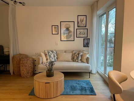 Möblierte 1-Zi. Whg. mit Stellplatz, Einbauküche und Balkon in Reutlinge | Fully furnished 1-room apartment with parkin…