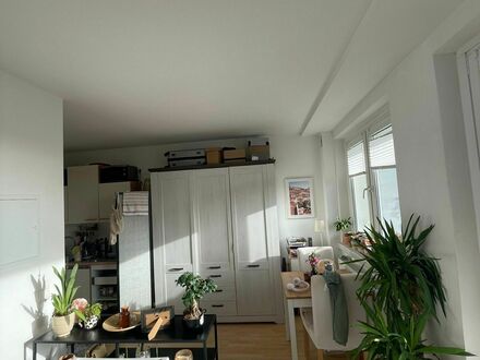 Kleine schöne möbilierte Wohnung Nahe Elbe und Uniklinikum | Small, nice, furnished apartment near the Elbe and the Uni…